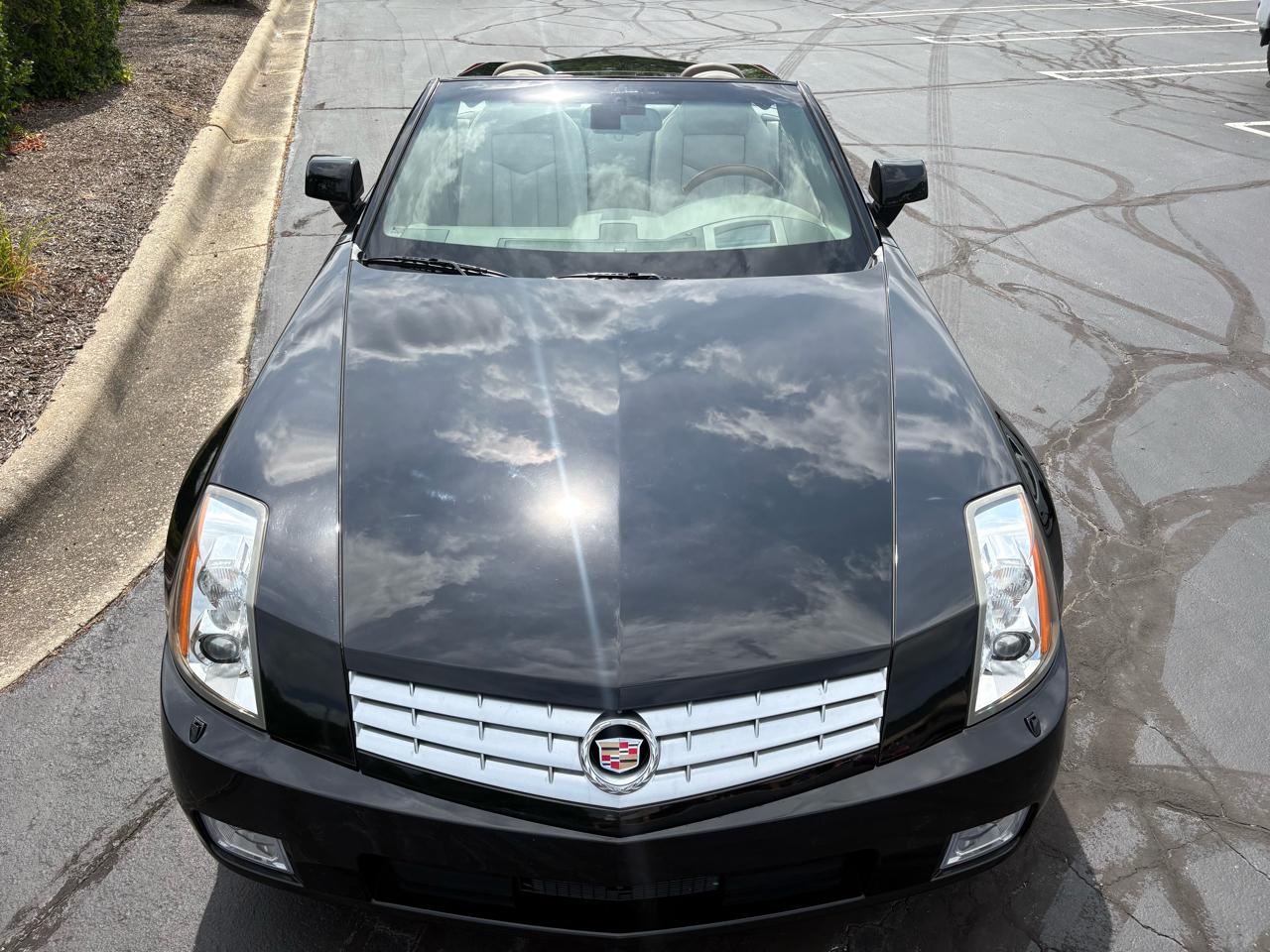 Cadillac XLR 2dr Convertible 2005