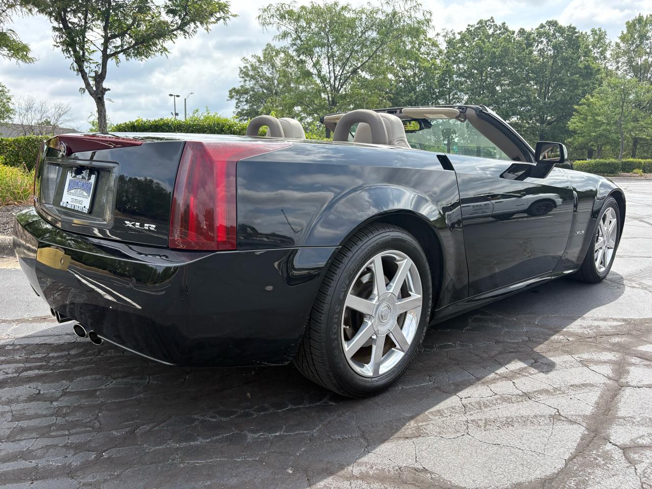 Cadillac XLR 2dr Convertible 2005