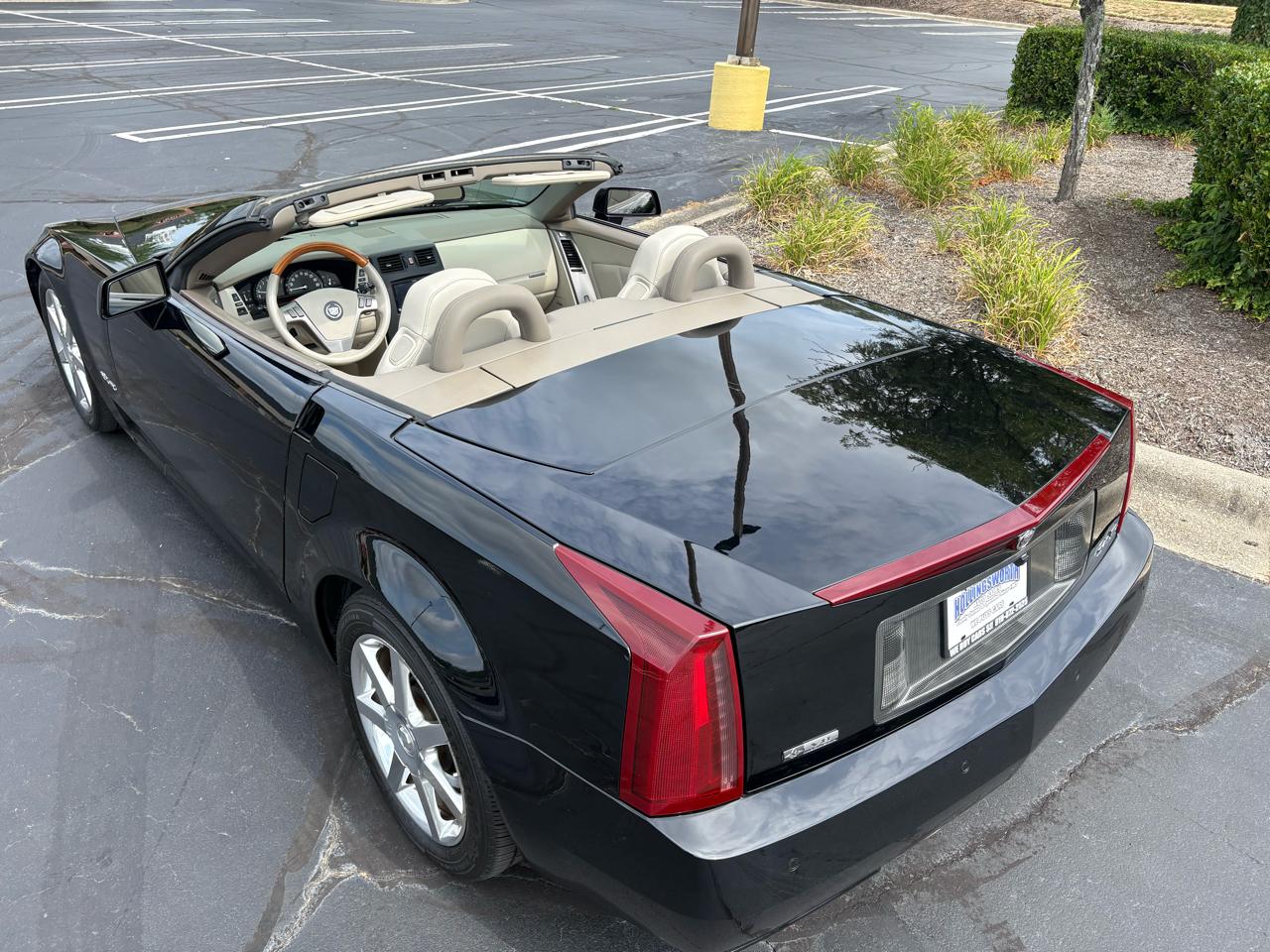 Cadillac XLR 2dr Convertible 2005