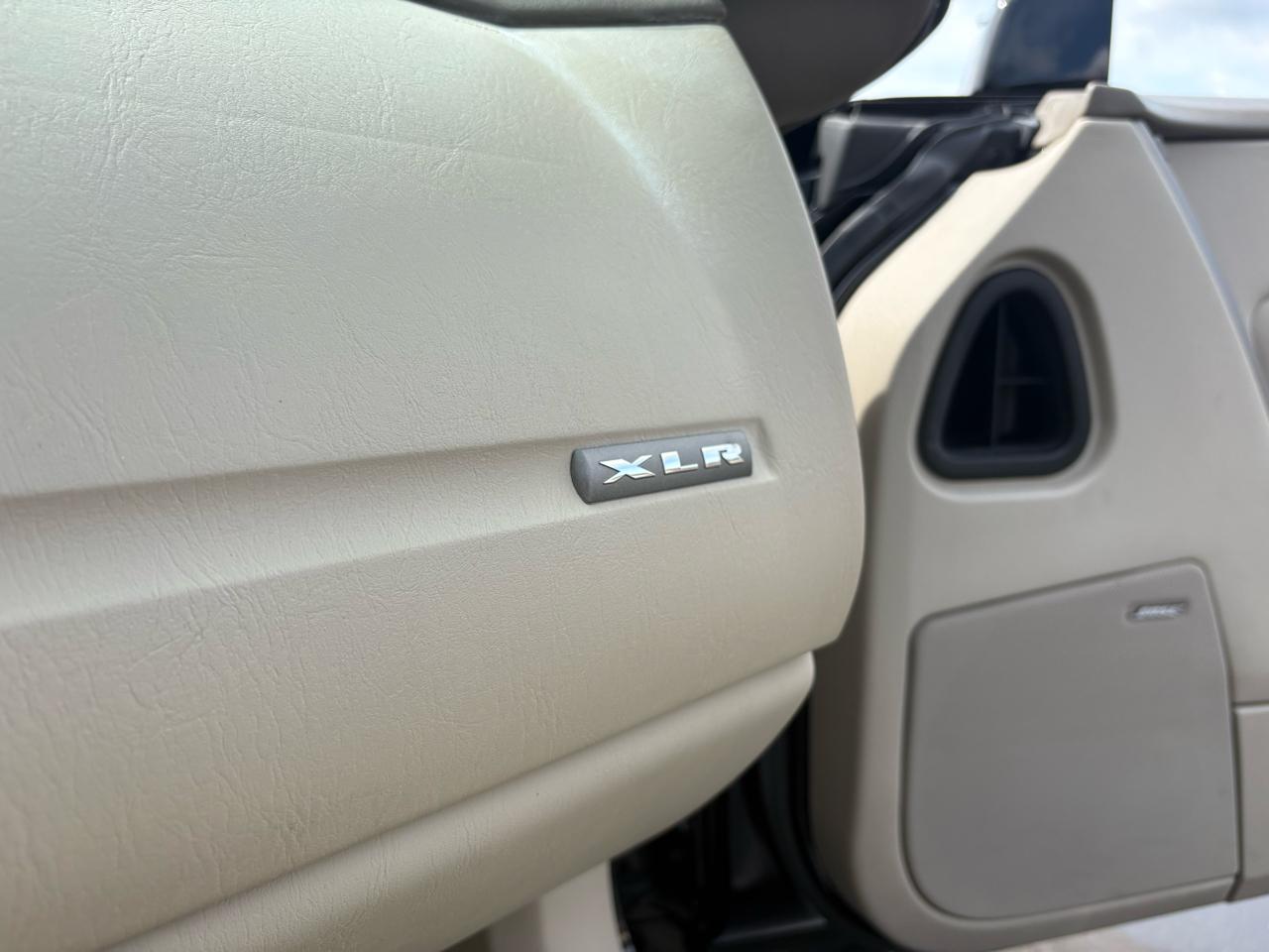 Cadillac XLR 2dr Convertible 2005