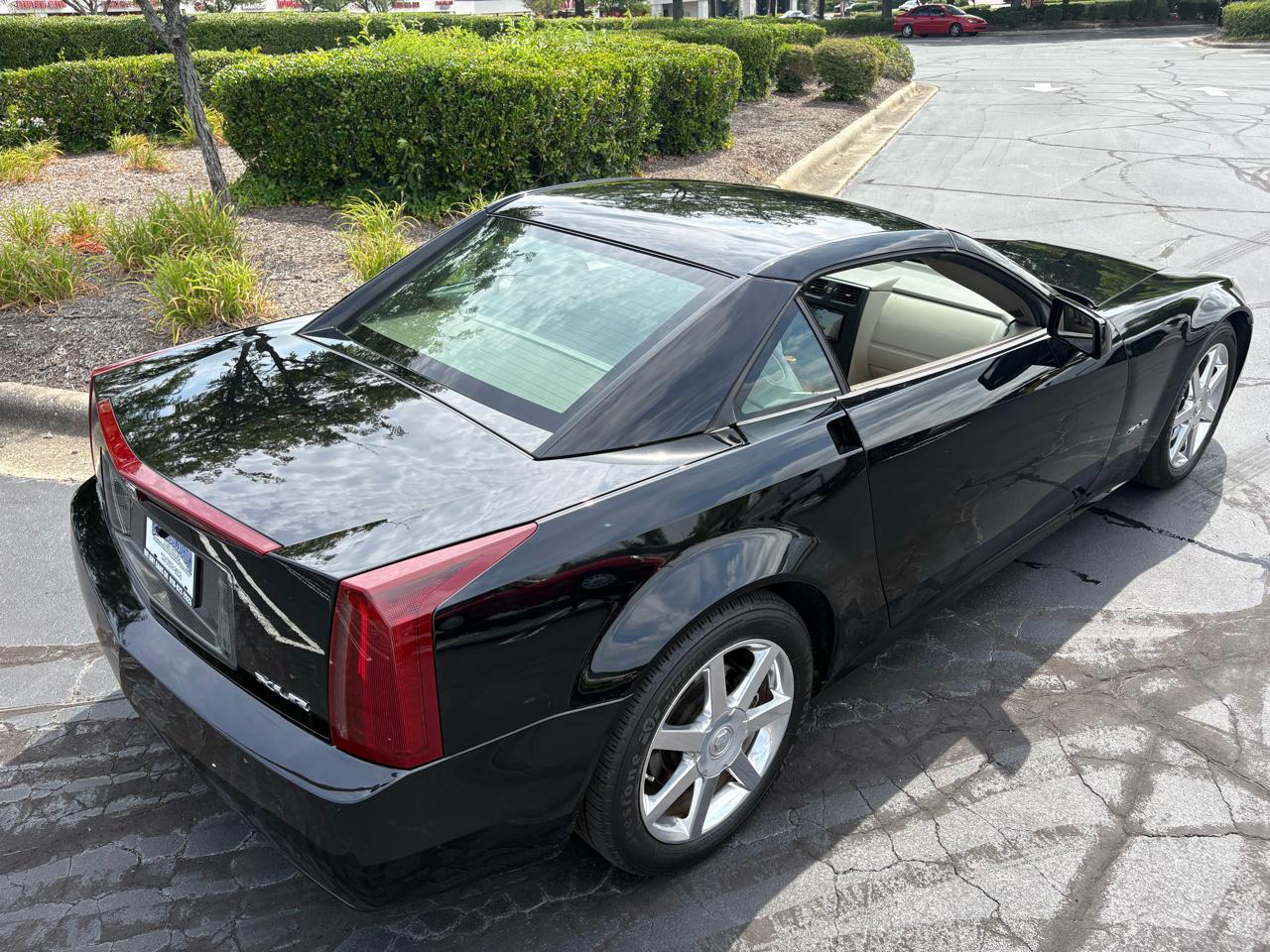 Cadillac XLR 2dr Convertible 2005