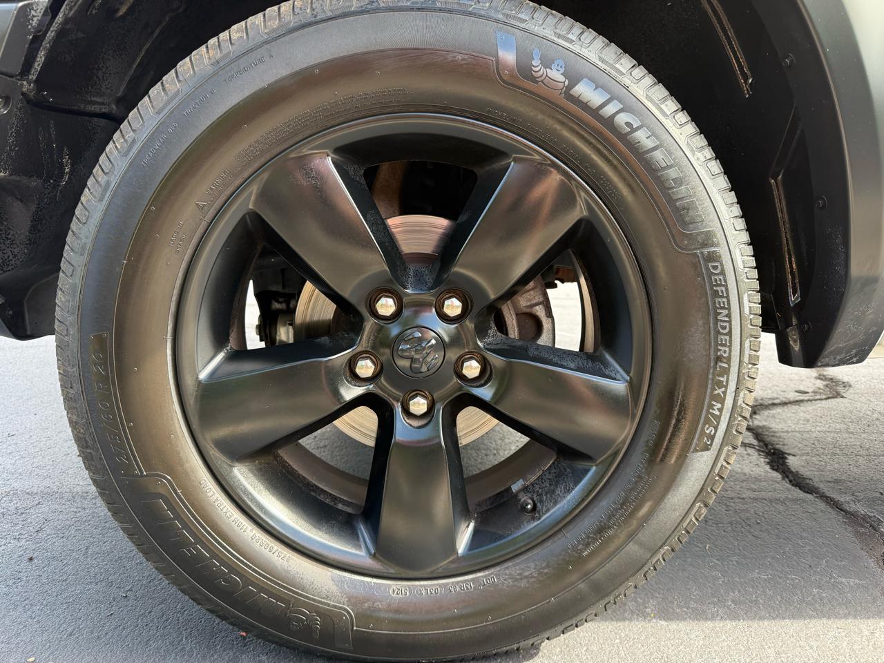 RAM 1500 Classic Warlock 4x4 Crew Cab 5'7" Box 2019