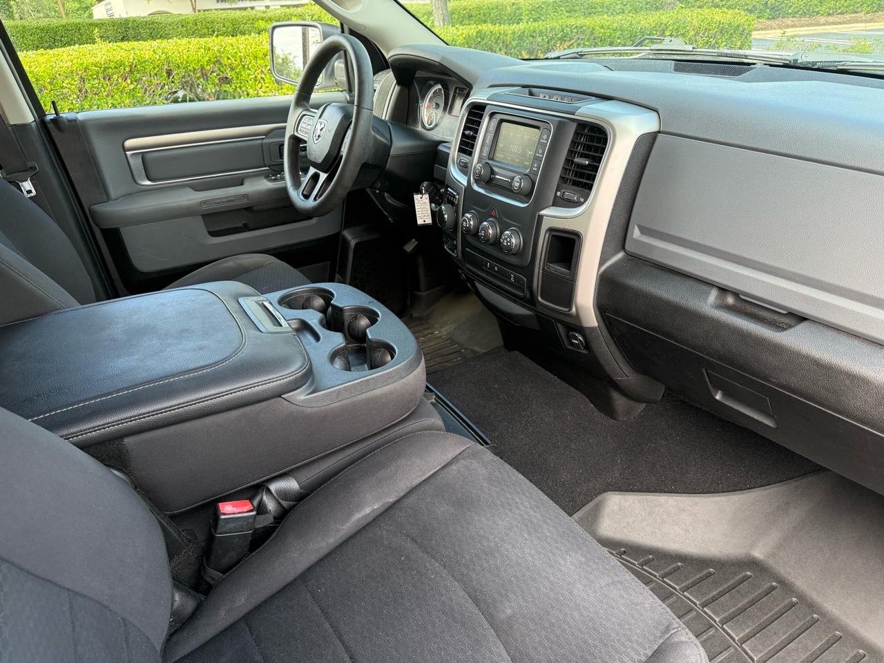 RAM 1500 Classic Warlock 4x4 Crew Cab 5'7" Box 2019
