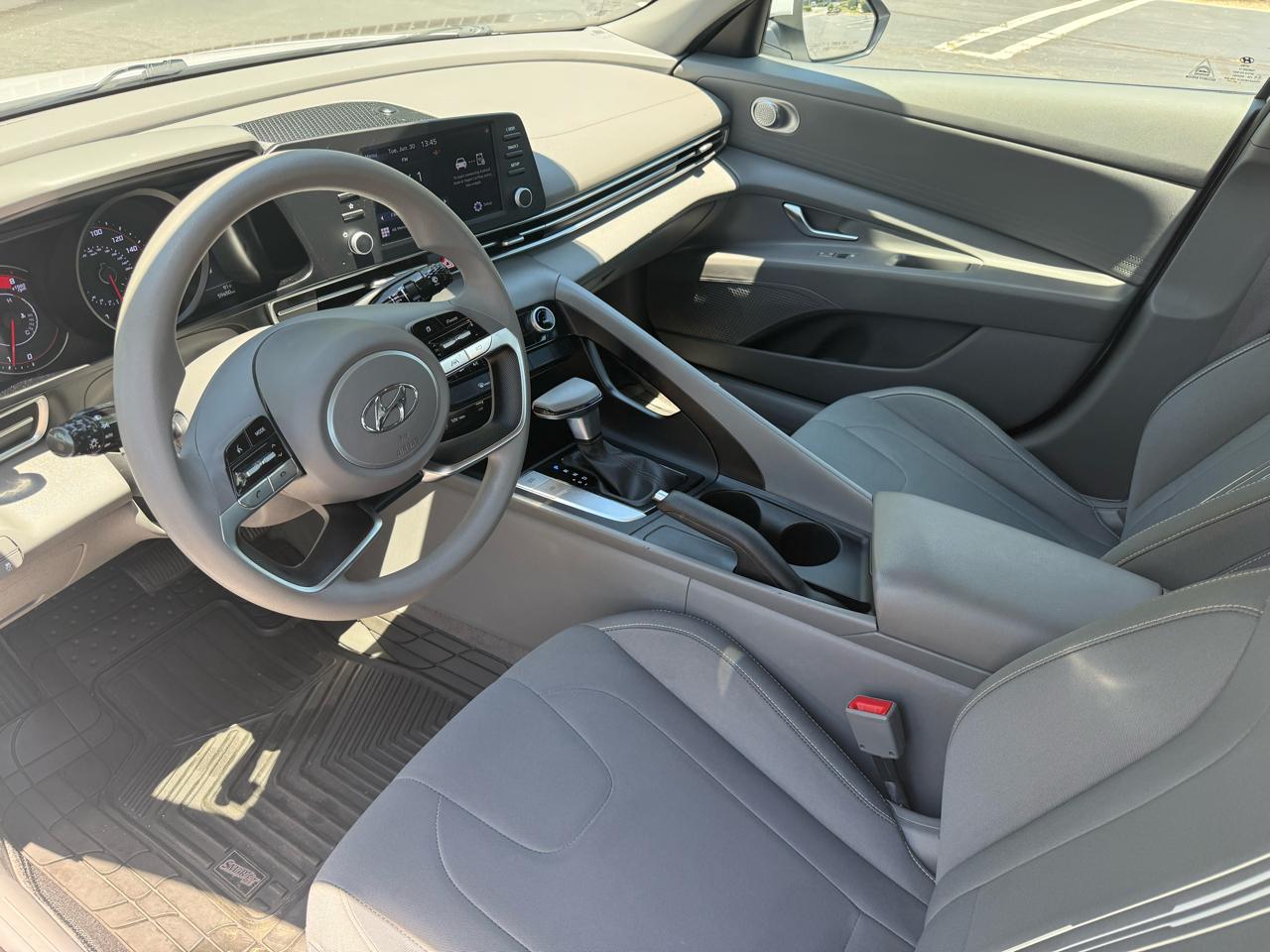 Hyundai Elantra SEL IVT 2022