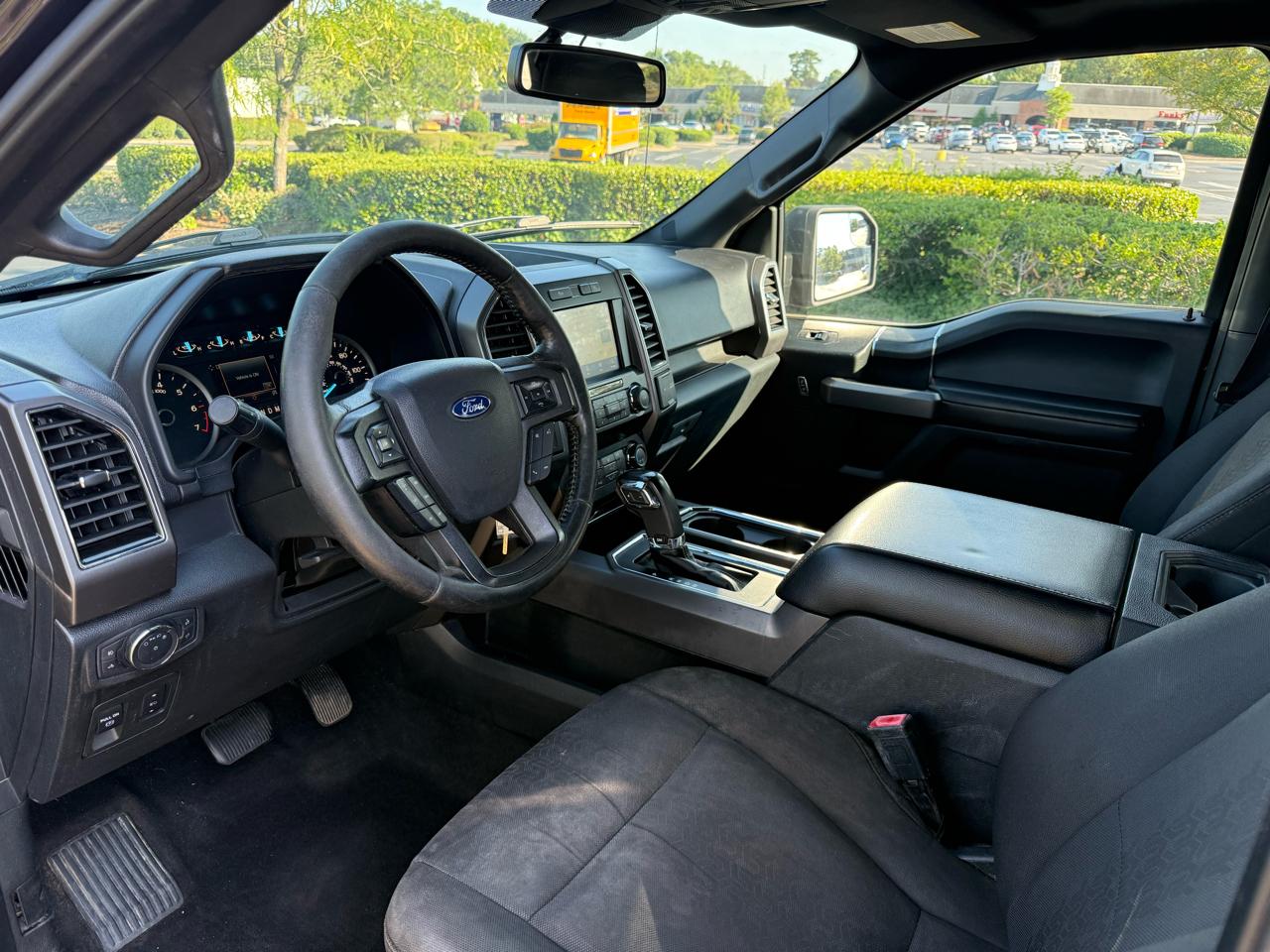 Ford F-150 4WD SuperCrew 139" XLT 2019