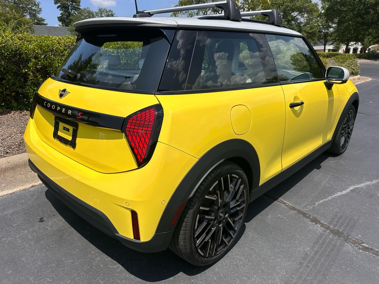 MINI Cooper S Signature 2 Door Hatchback 2025