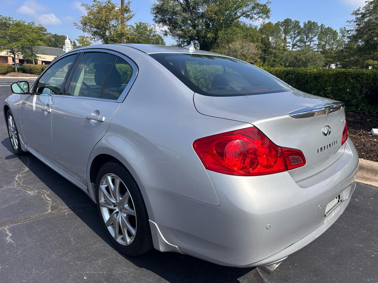 Infiniti G37S  2012