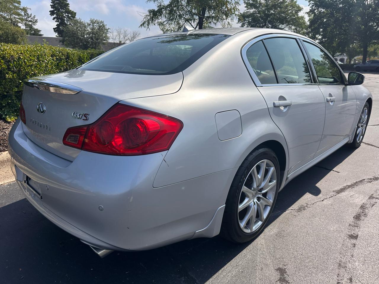 Infiniti G37S  2012