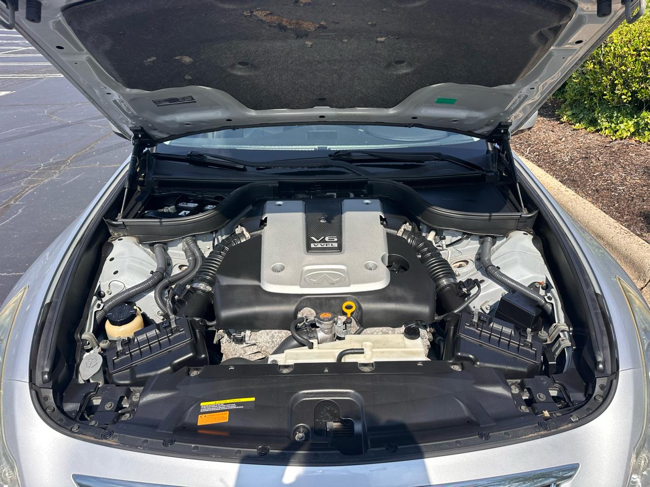 Infiniti G37S  2012
