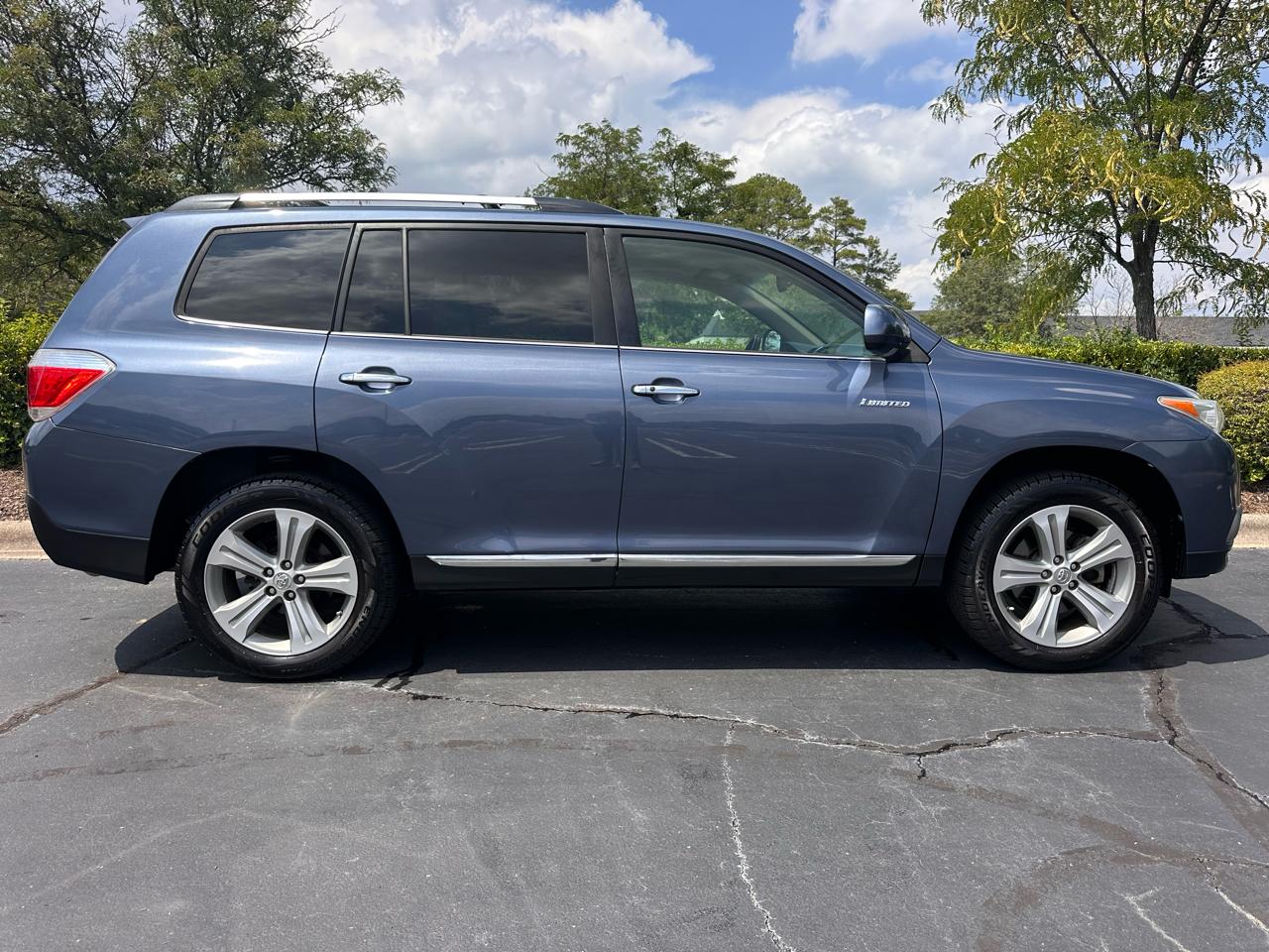 Toyota Highlander Limited V6 4WD 2013