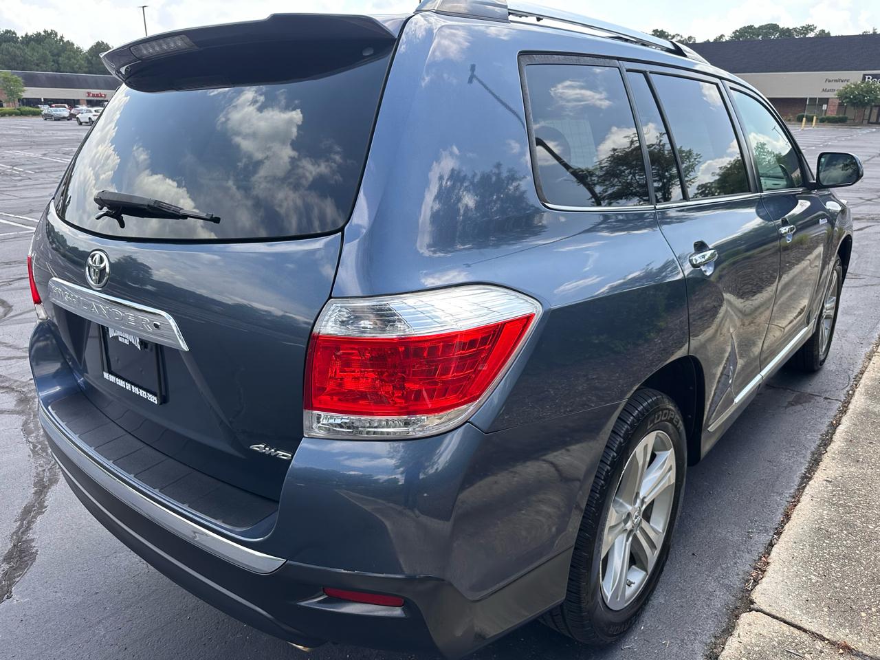 Toyota Highlander Limited V6 4WD 2013