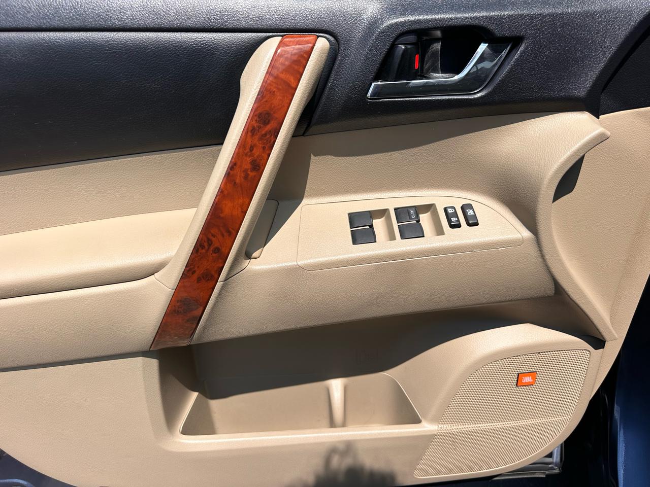 Toyota Highlander Limited V6 4WD 2013