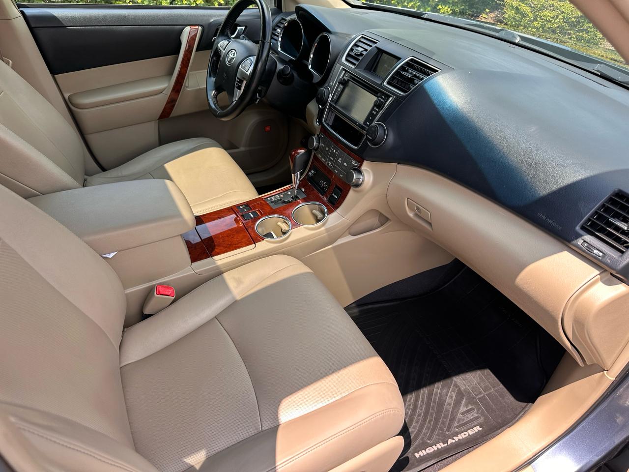 Toyota Highlander Limited V6 4WD 2013