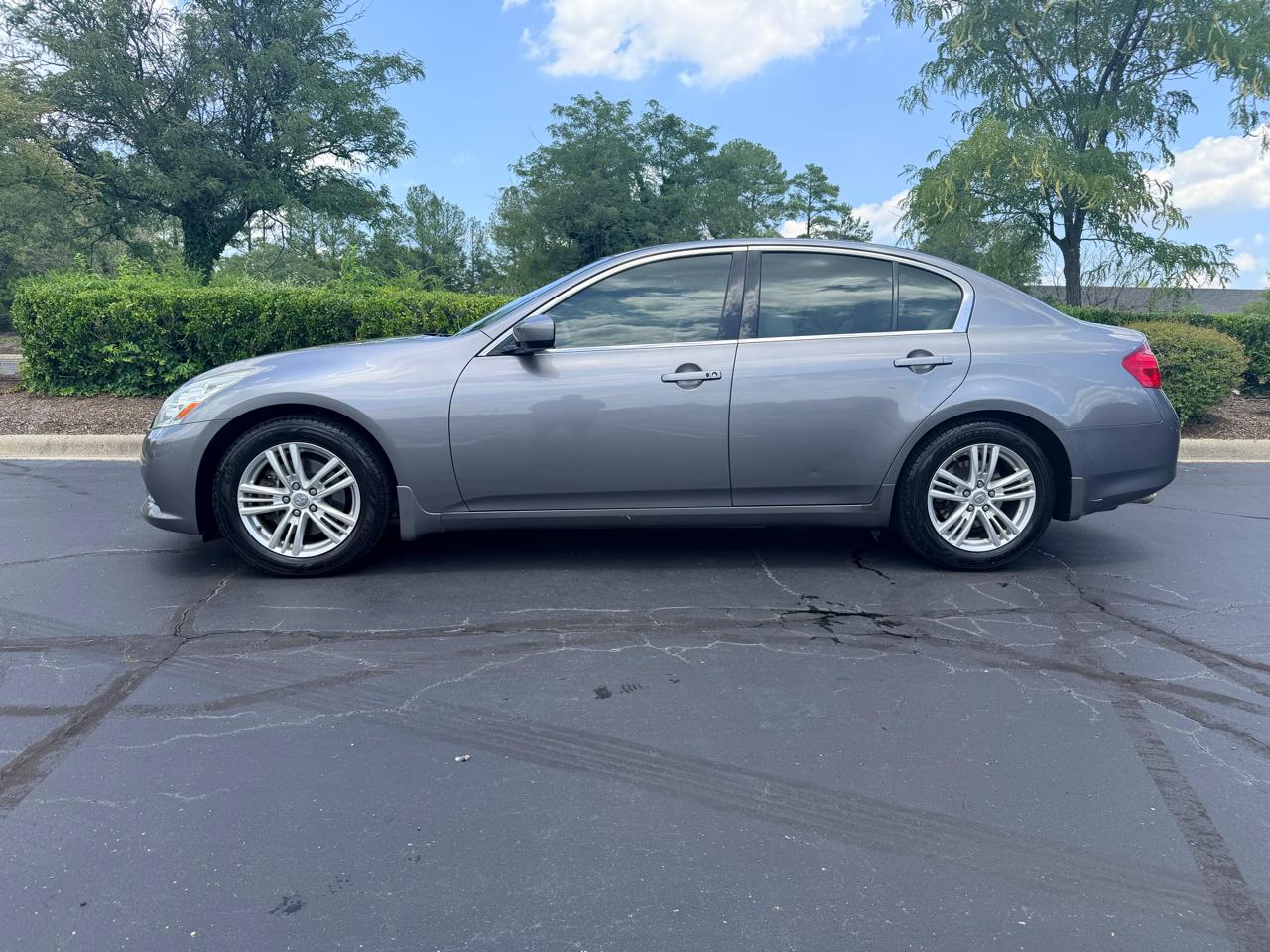 Infiniti G25 Sedan 4dr Journey RWD 2011