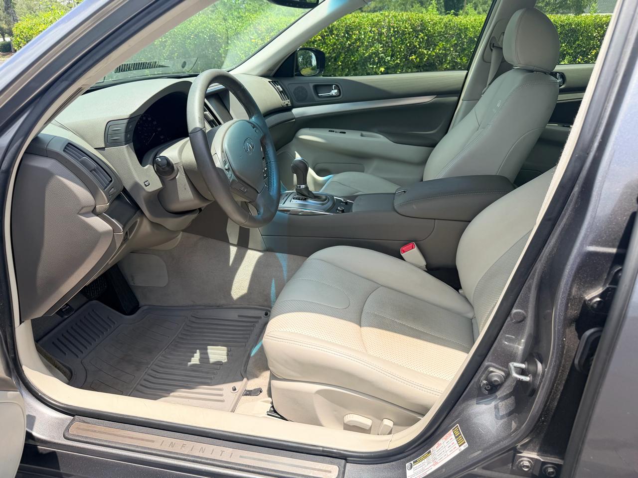 Infiniti G25 Sedan 4dr Journey RWD 2011