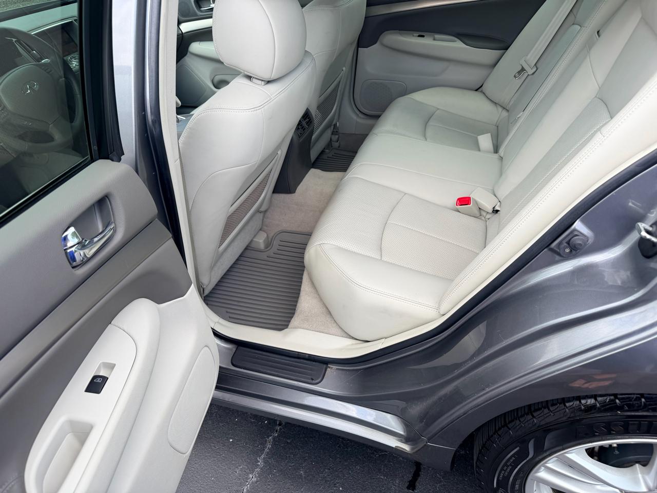 Infiniti G25 Sedan 4dr Journey RWD 2011