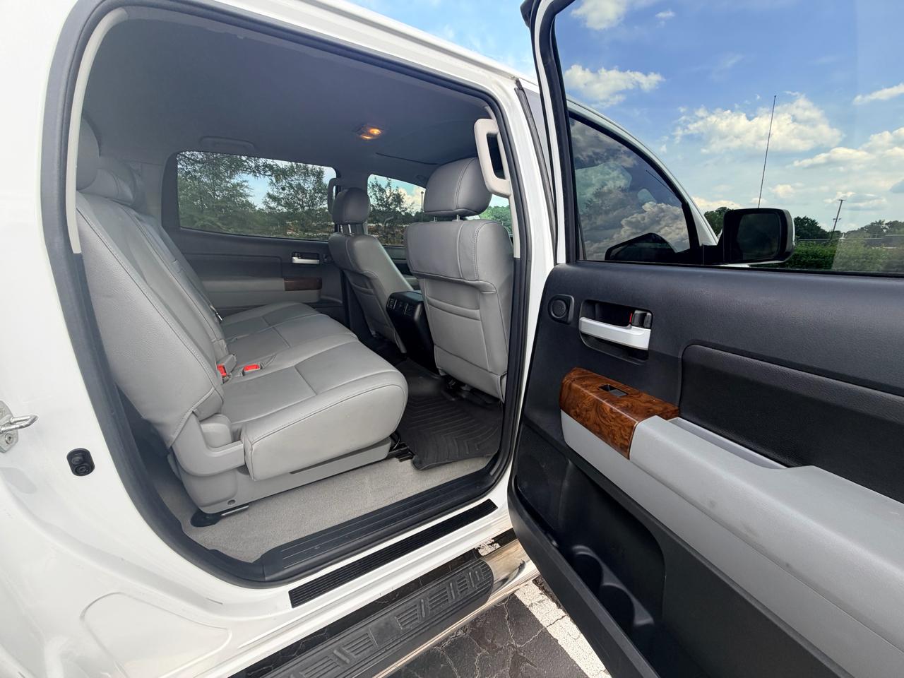 Toyota Tundra 4WD Truck CrewMax 5.7L FFV V8 6-Spd AT LTD (Natl) 2011