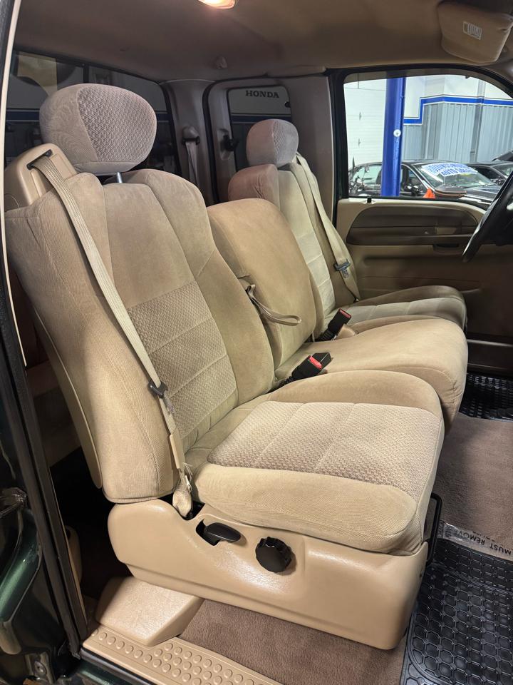 Ford Super Duty F-250 Supercab 142" Lariat 4WD 2003