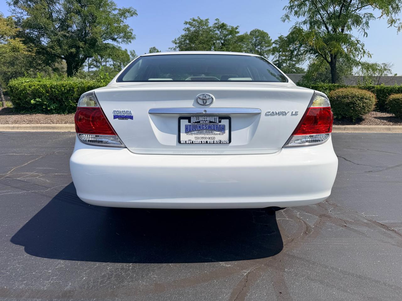 Toyota Camry 4dr Sdn XLE Auto (Natl) 2005
