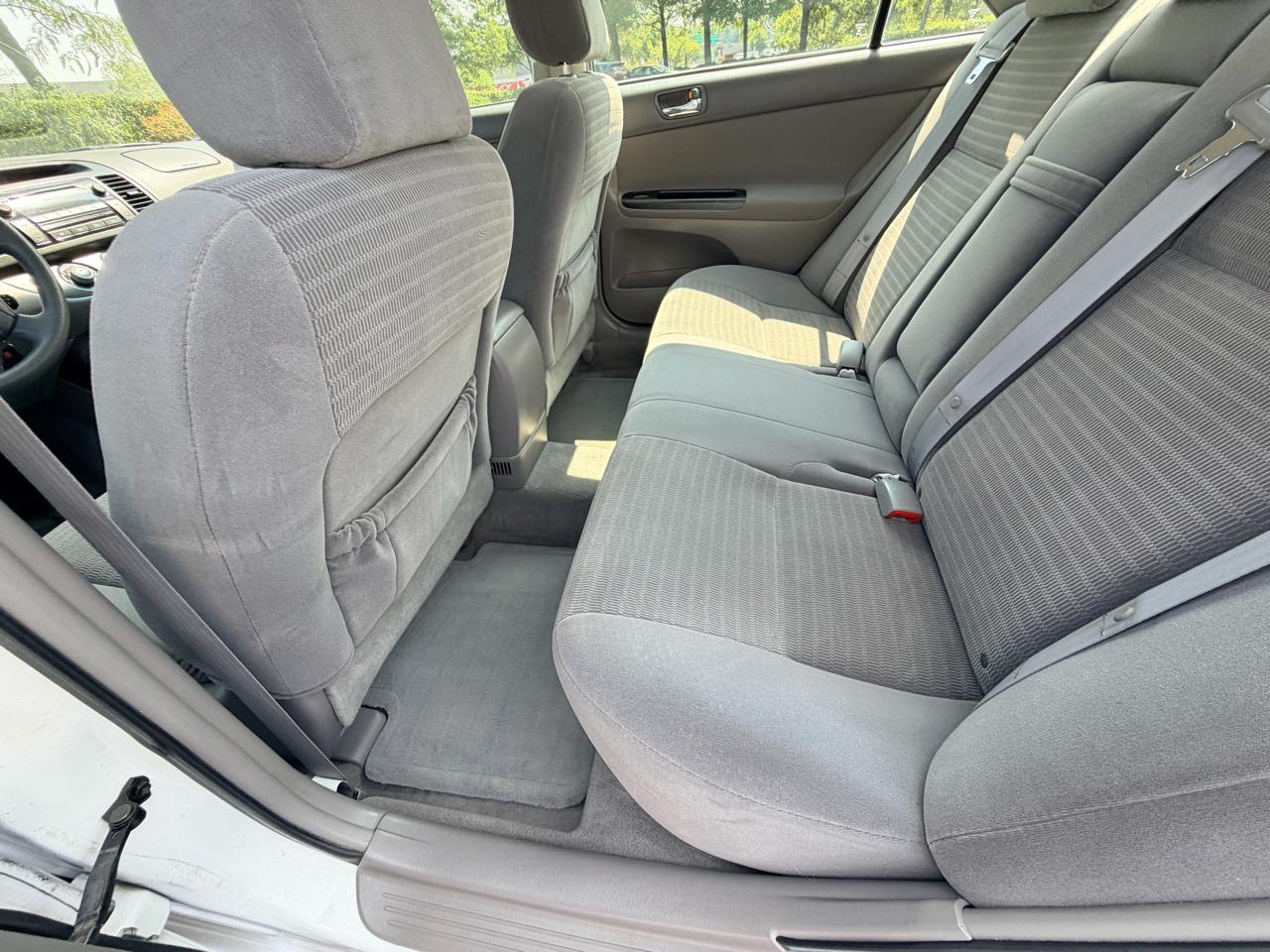 Toyota Camry 4dr Sdn XLE Auto (Natl) 2005