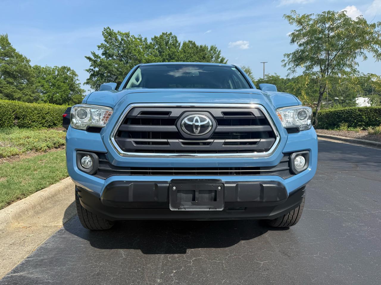 Toyota Tacoma 2WD TRD Off Road Double Cab 5' Bed V6 AT (Natl) 2019