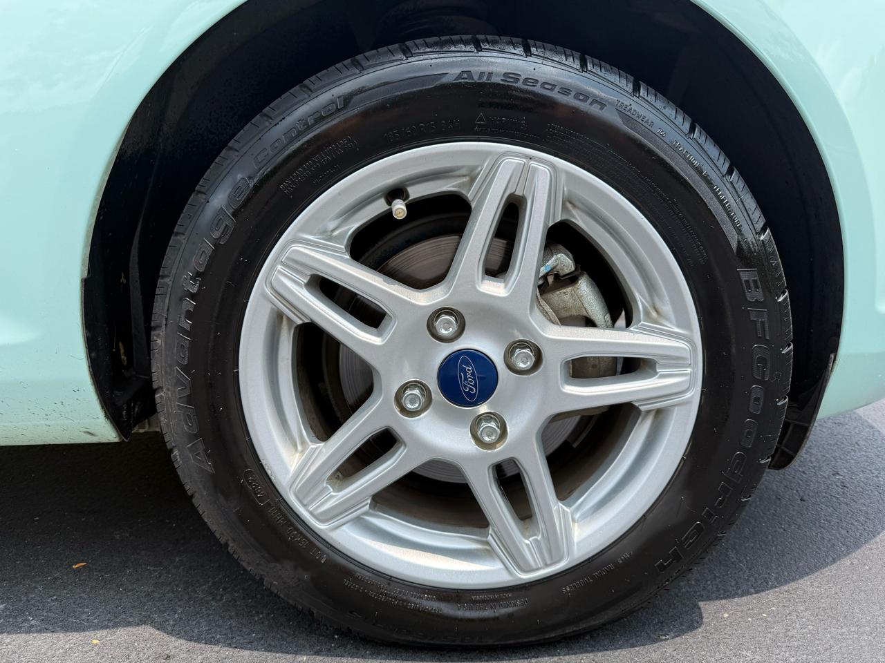 Ford Fiesta SE Sedan 2017