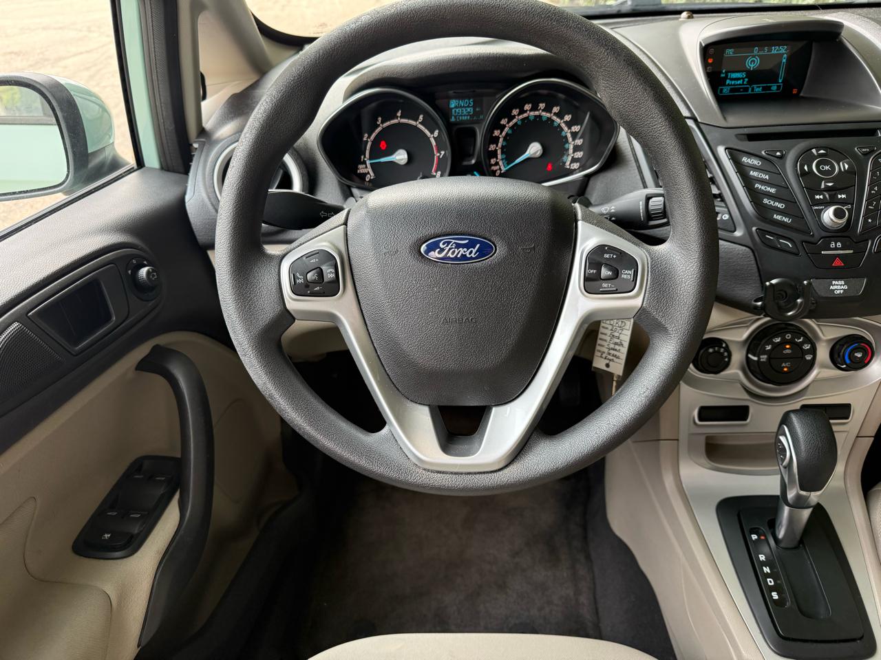 Ford Fiesta SE Sedan 2017