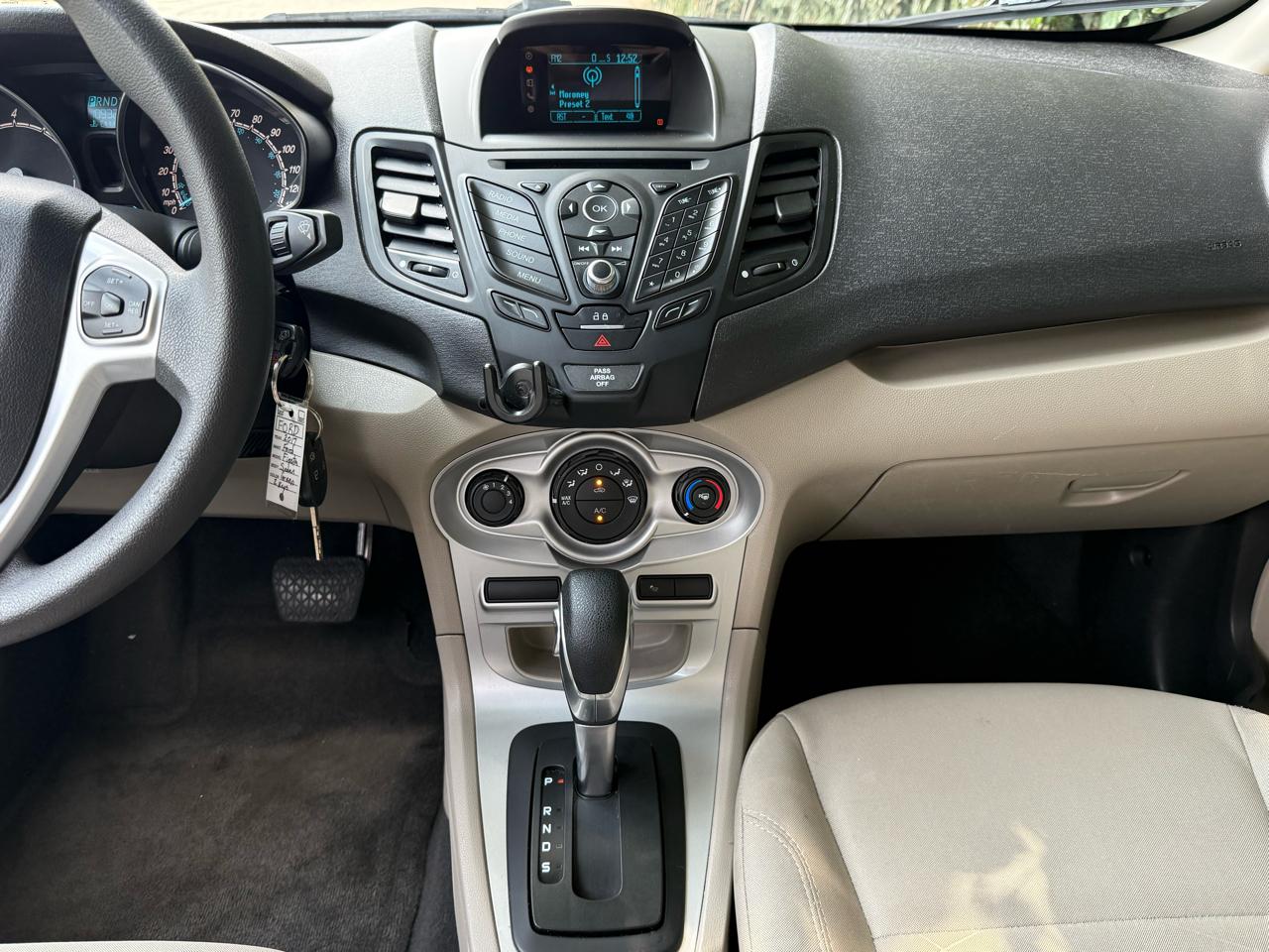 Ford Fiesta SE Sedan 2017