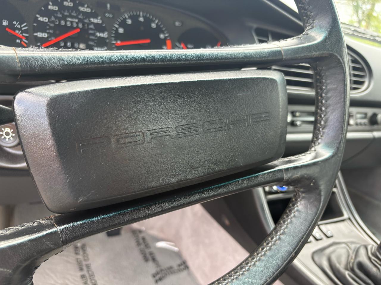 Porsche 944 2dr Coupe 5-Spd 1988