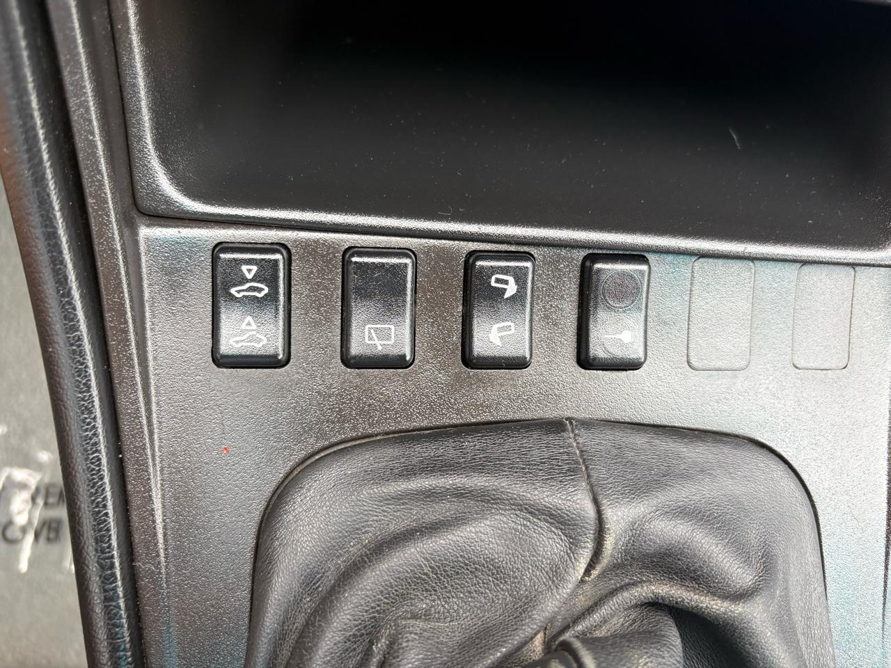 Porsche 944 2dr Coupe 5-Spd 1988