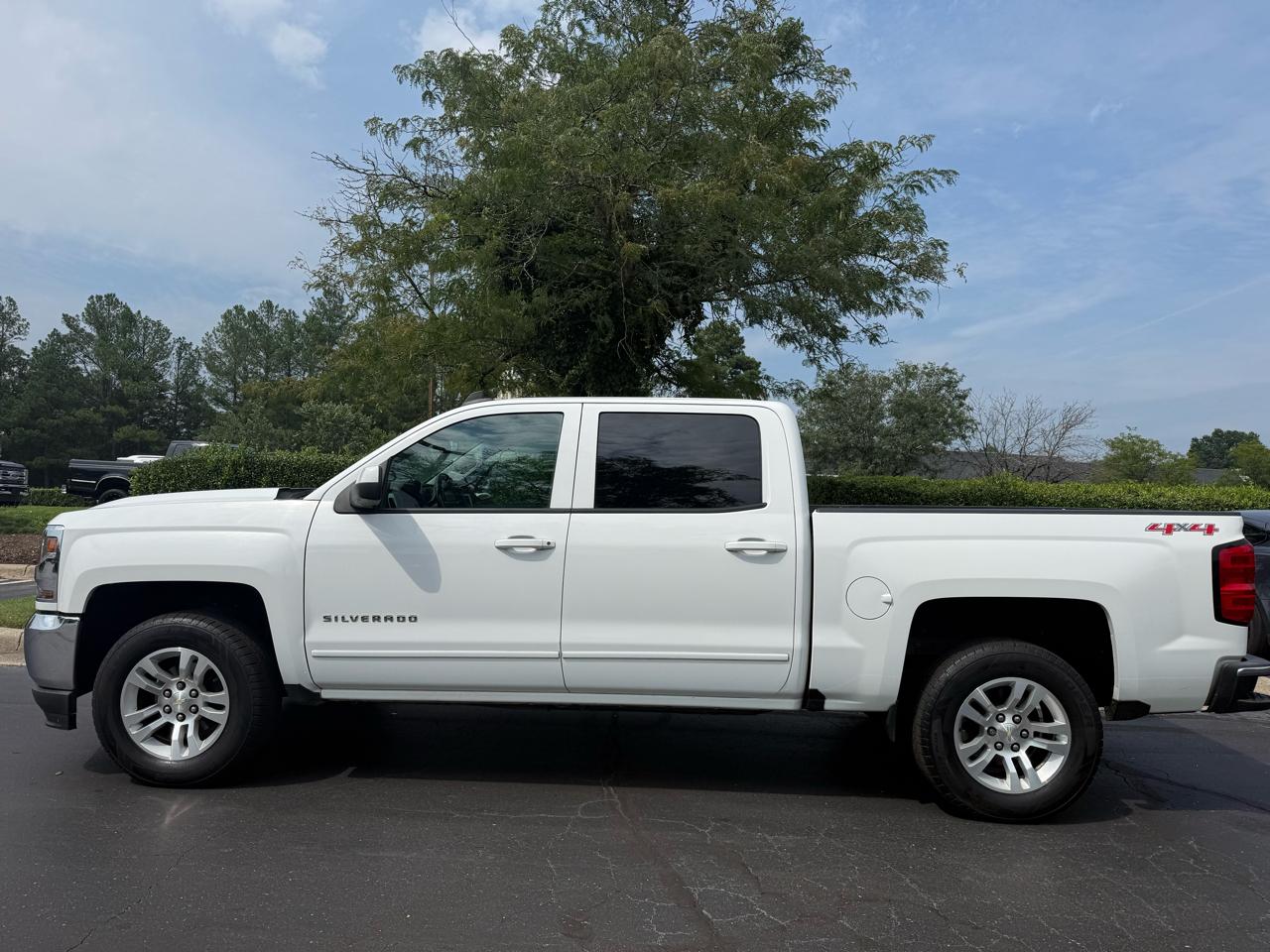Chevrolet Silverado 1500 4WD Crew Cab 143.5" LT w/1LT 2016