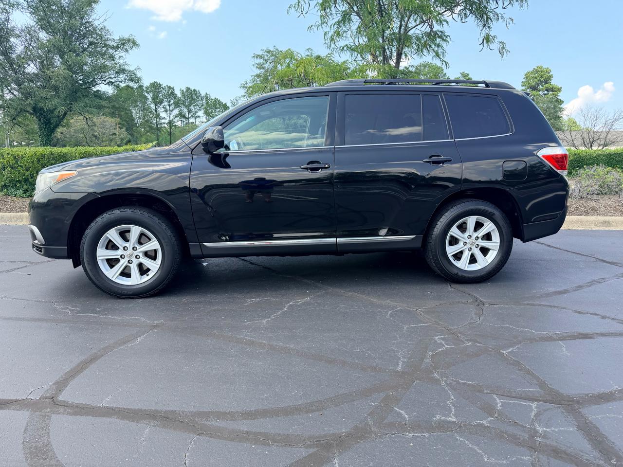 Toyota Highlander 4WD 4dr V6 (Natl) 2012