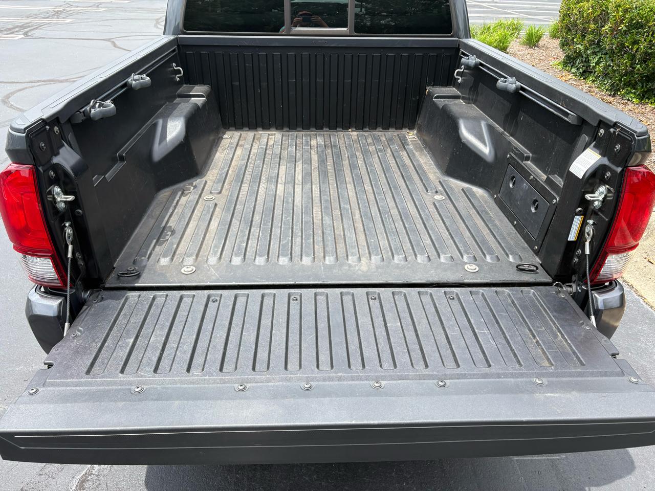 Toyota Tacoma 4WD TRD Off Road Double Cab 5' Bed V6 AT (Natl) 2020