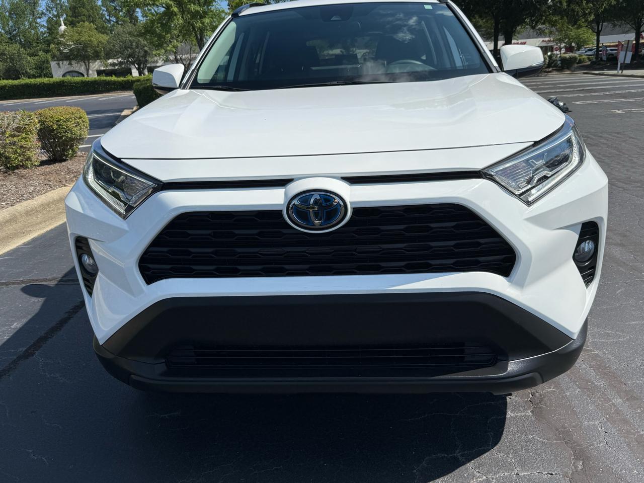 Toyota RAV4 Hybrid XLE AWD (Natl) 2021