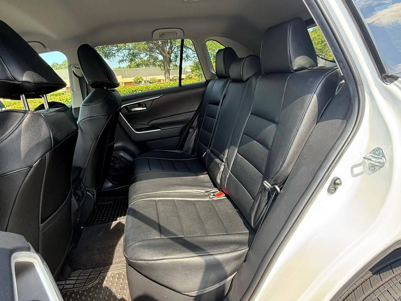 Toyota RAV4 Hybrid XLE AWD (Natl) 2021