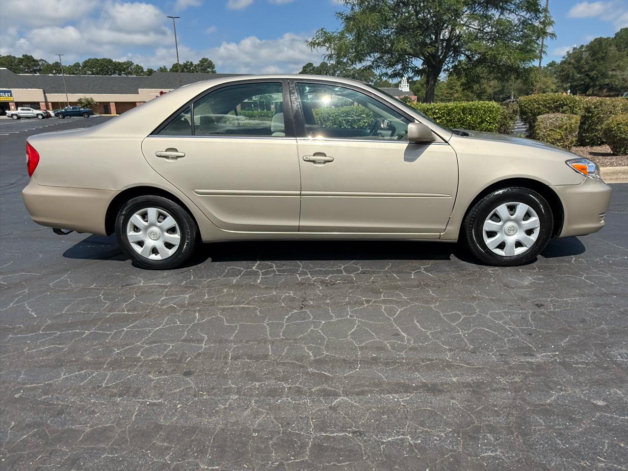Toyota Camry 4dr Sdn LE Auto 2003