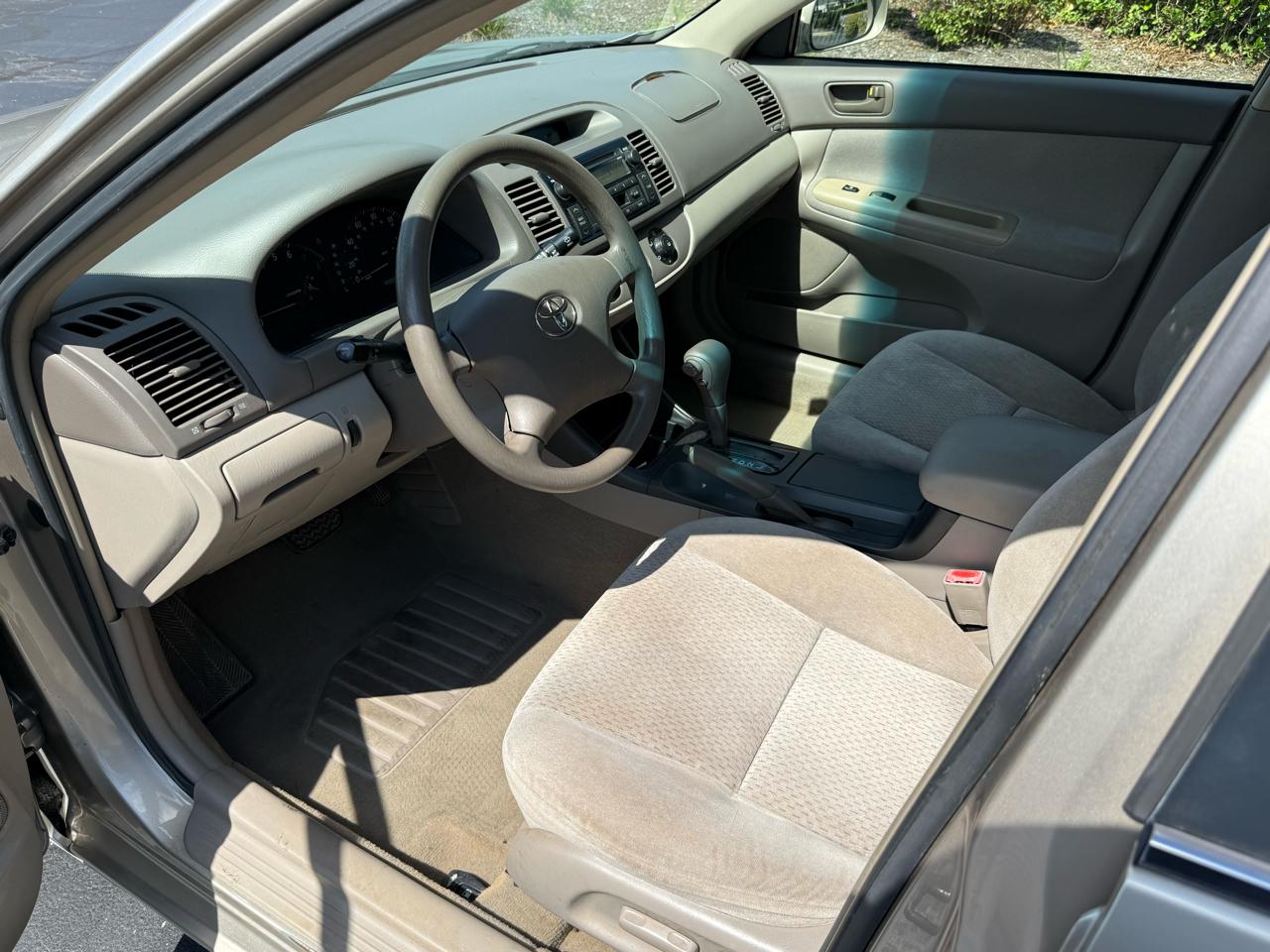 Toyota Camry 4dr Sdn LE Auto 2003