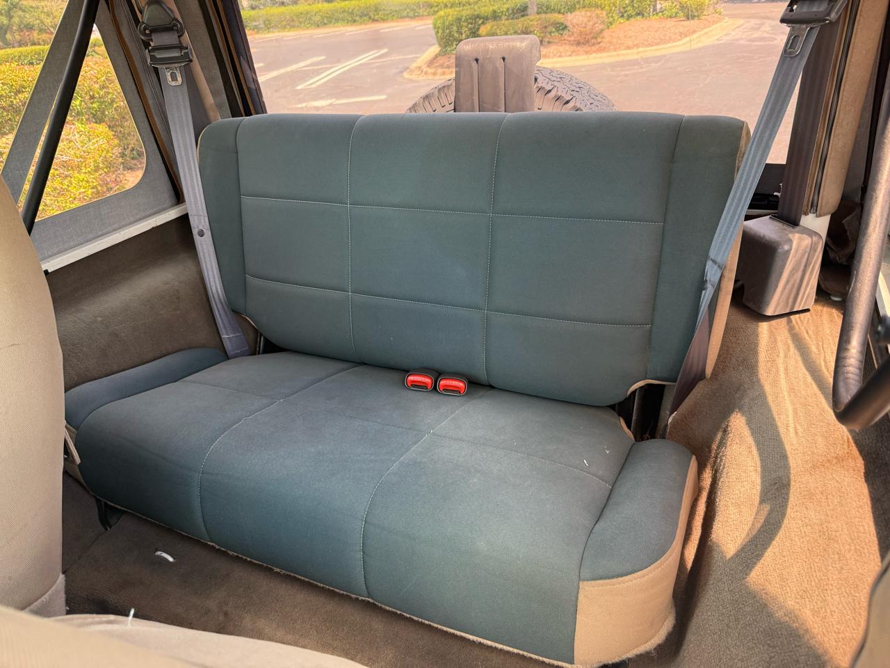 Jeep Wrangler 2dr Sahara 2000