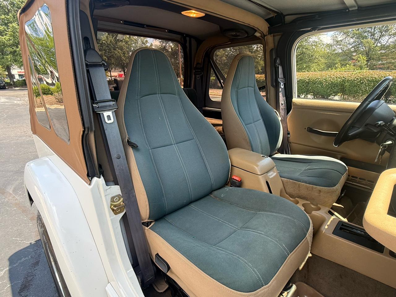 Jeep Wrangler 2dr Sahara 2000