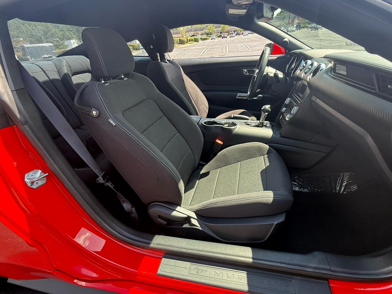 Ford Mustang 2dr Fastback V6 2015