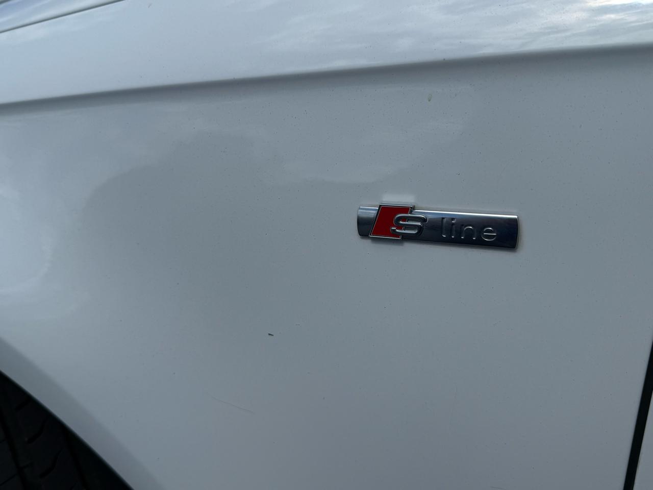 Audi A4 4dr Sdn CVT FrontTrak 2.0T Premium 2015