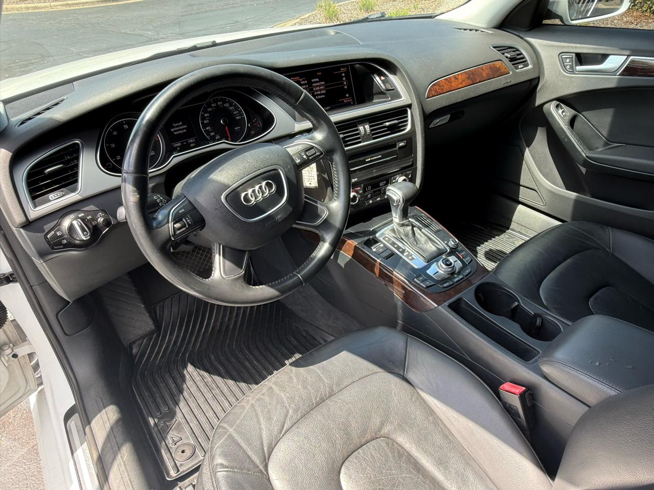Audi A4 4dr Sdn CVT FrontTrak 2.0T Premium 2015