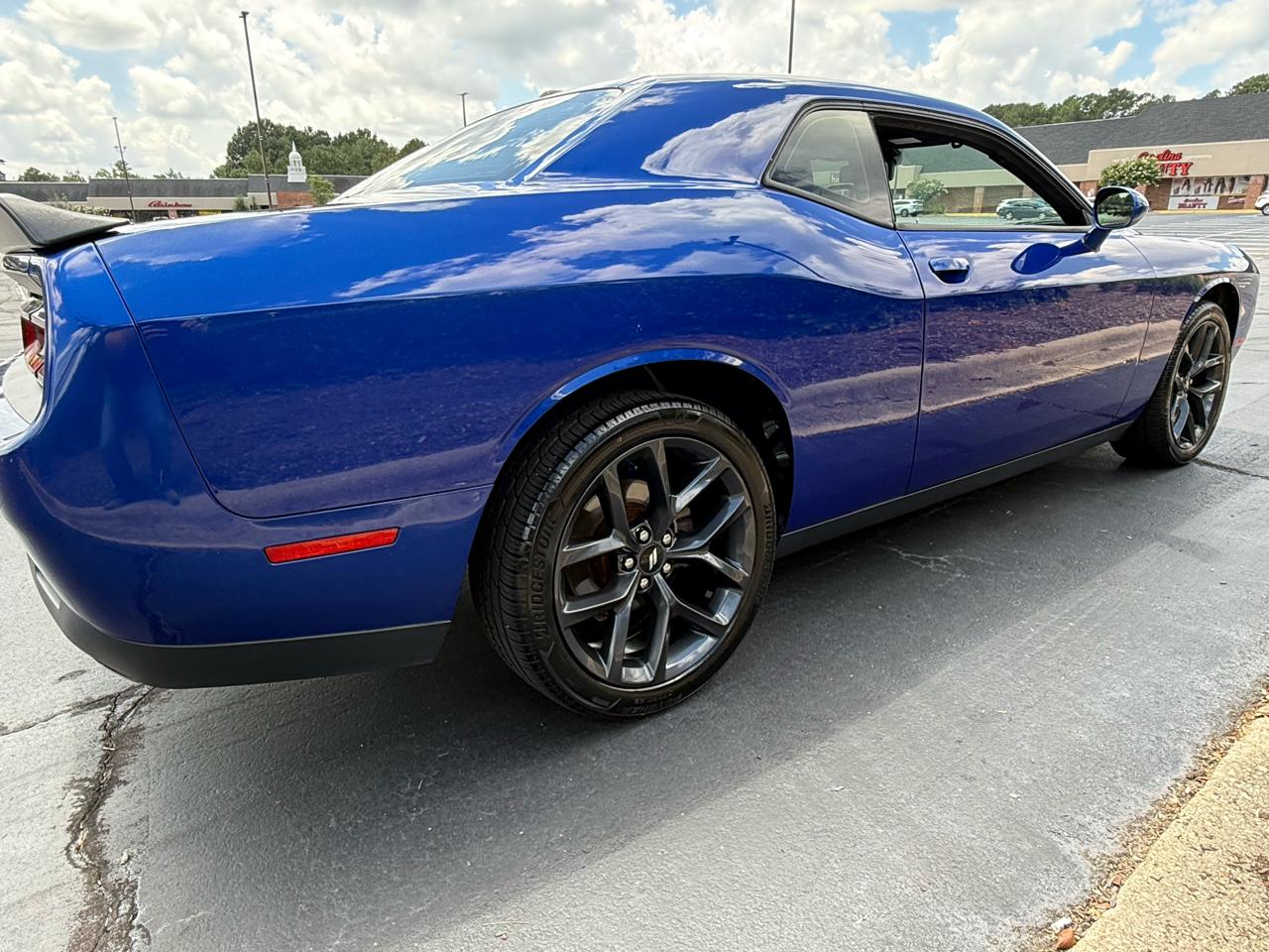 Dodge Challenger SXT RWD 2019