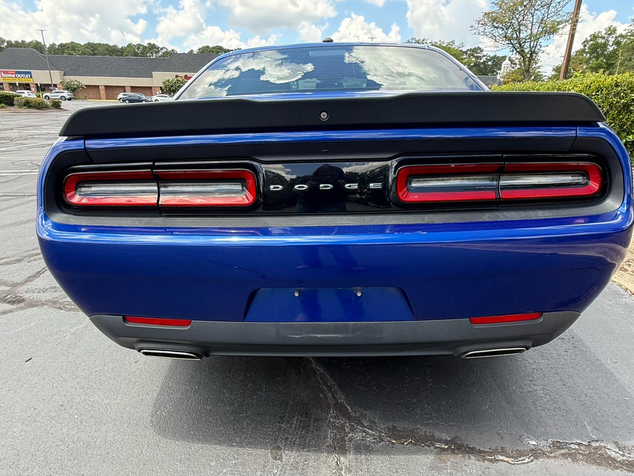 Dodge Challenger SXT RWD 2019