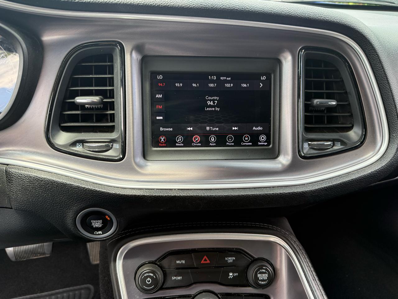 Dodge Challenger SXT RWD 2019