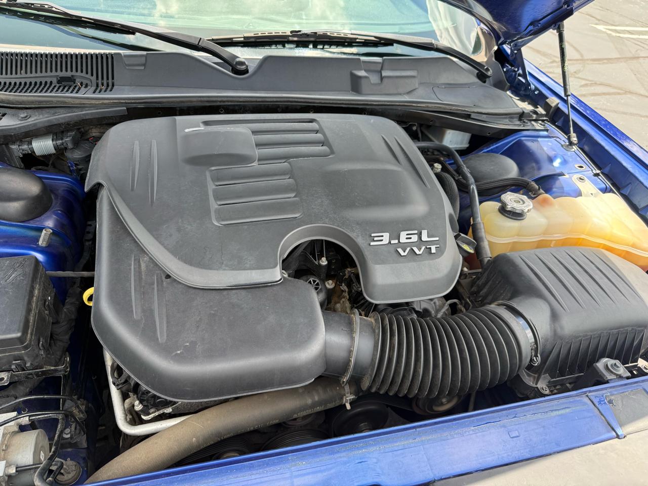Dodge Challenger SXT RWD 2019