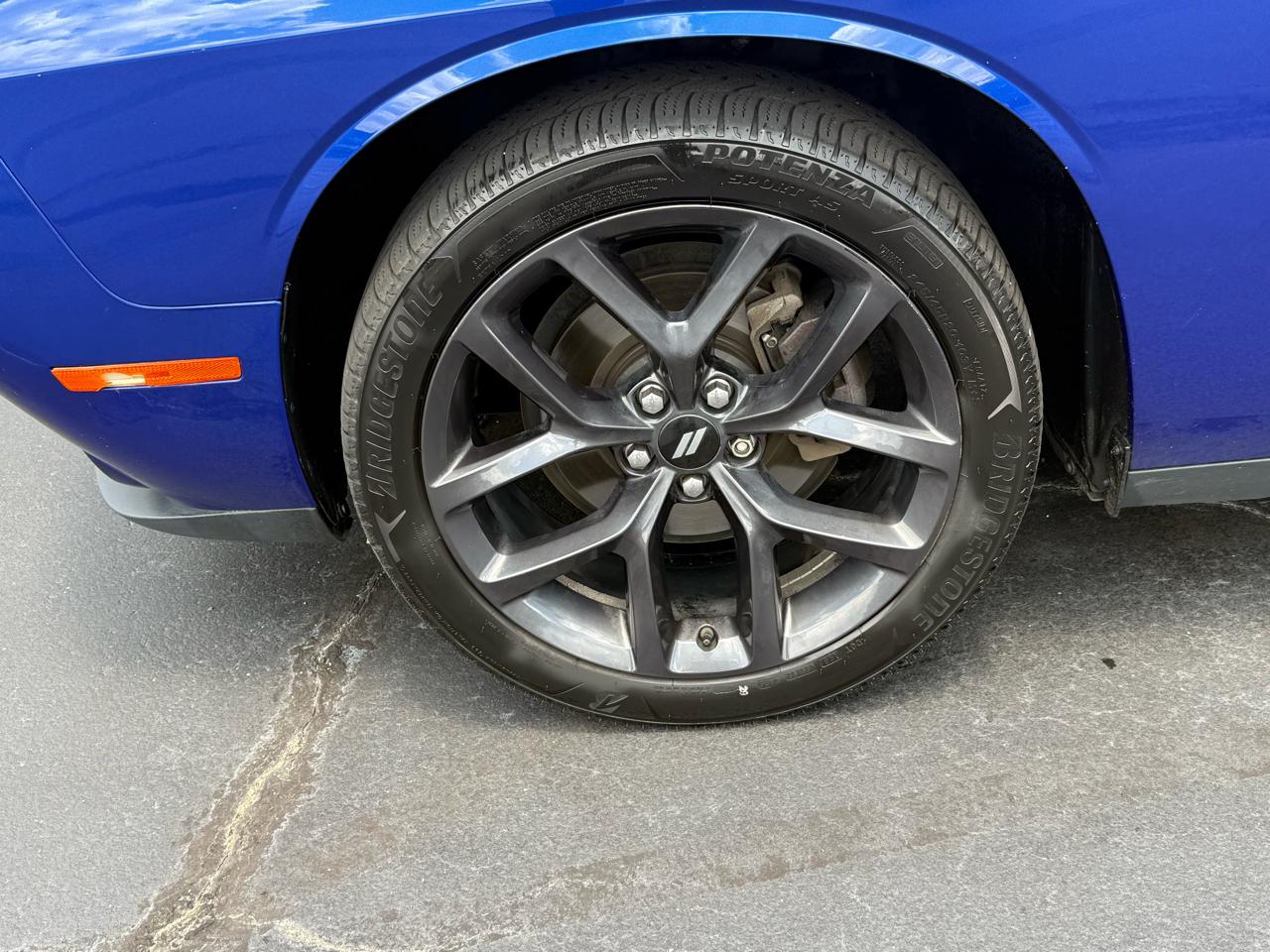 Dodge Challenger SXT RWD 2019