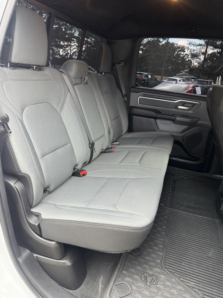 RAM 1500 Big Horn 4x2 Crew Cab 5'7" Box 2023