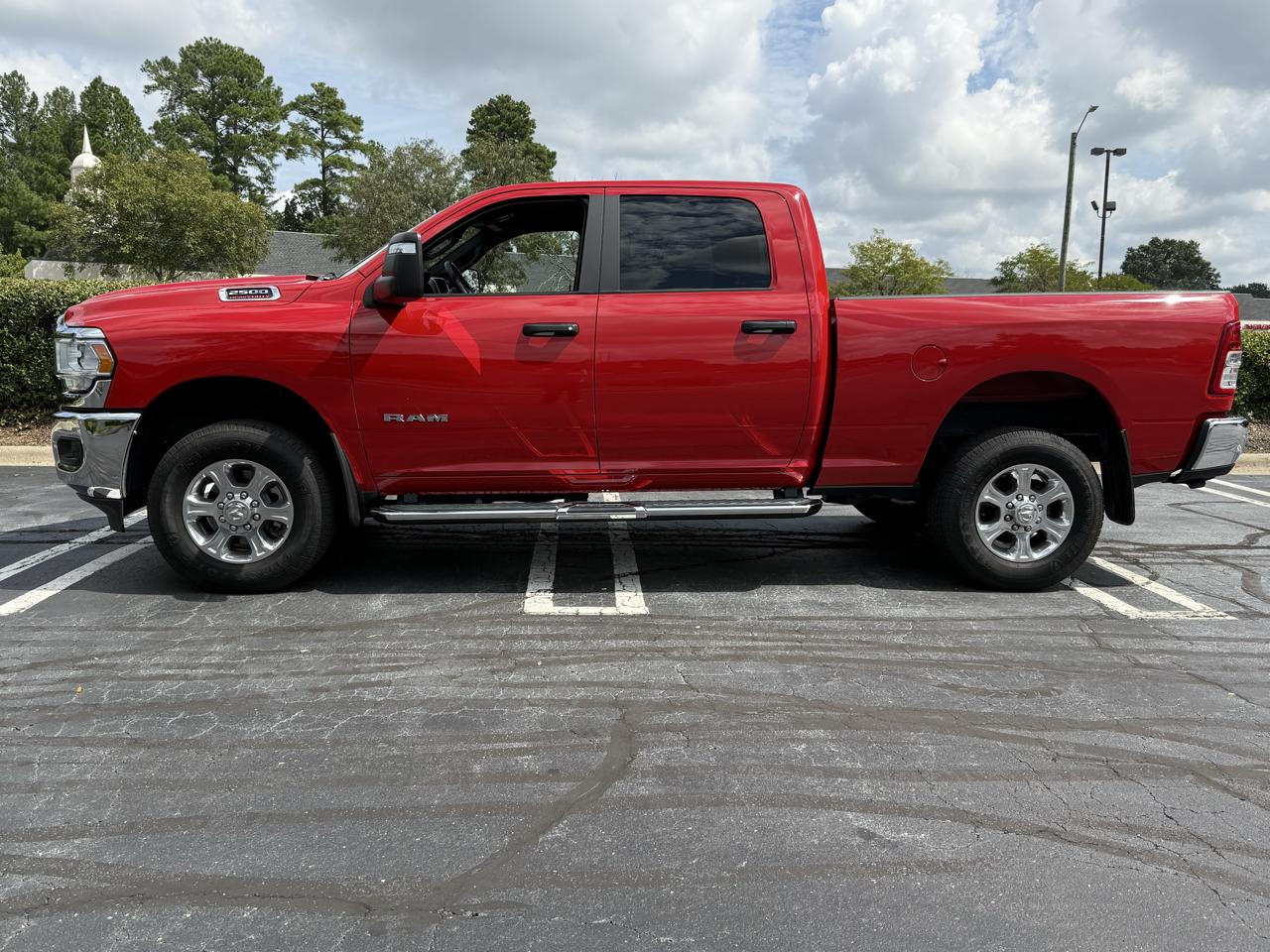 RAM 2500 Big Horn 4x4 Crew Cab 6'4" Box 2024