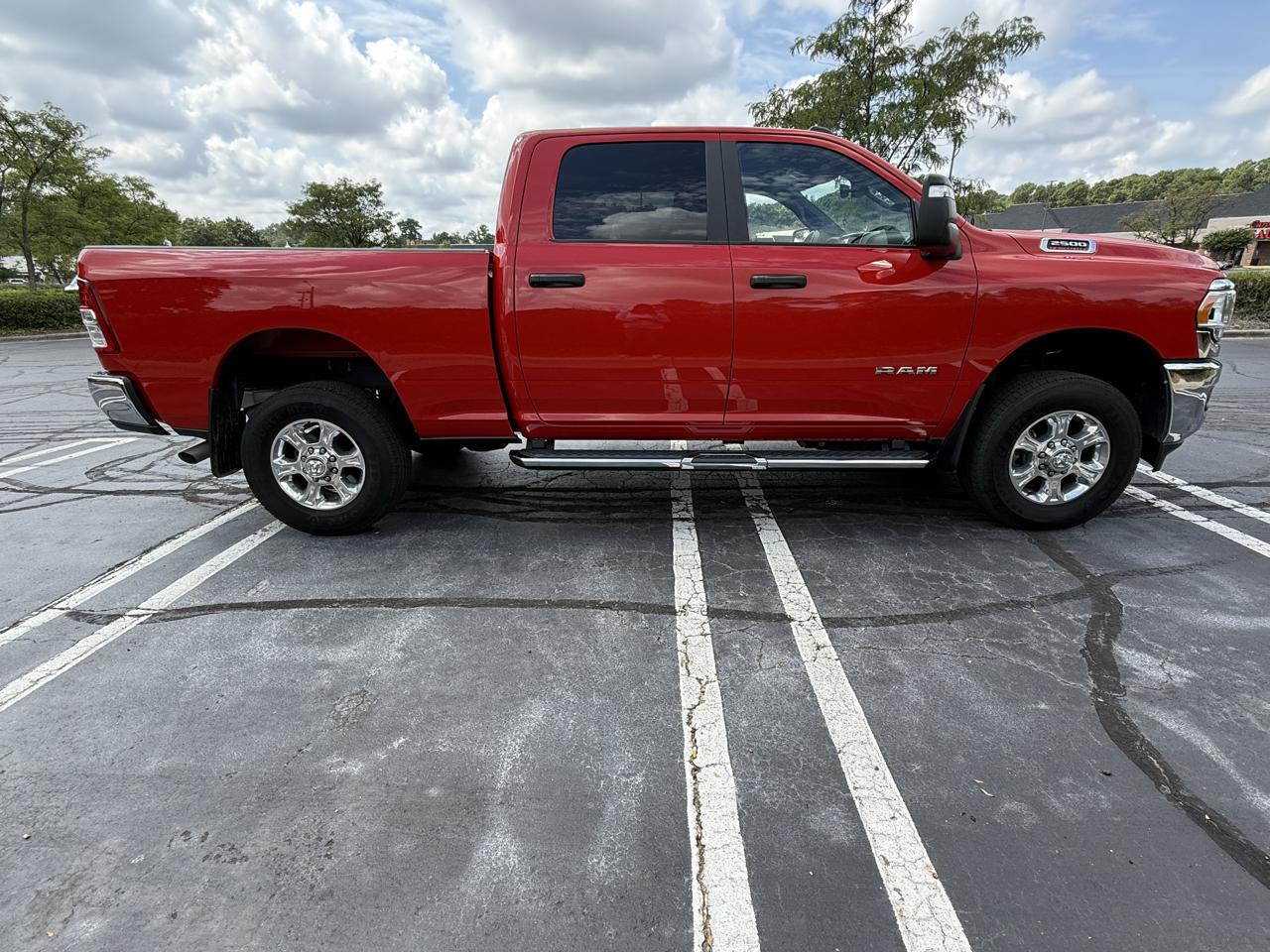 RAM 2500 Big Horn 4x4 Crew Cab 6'4" Box 2024